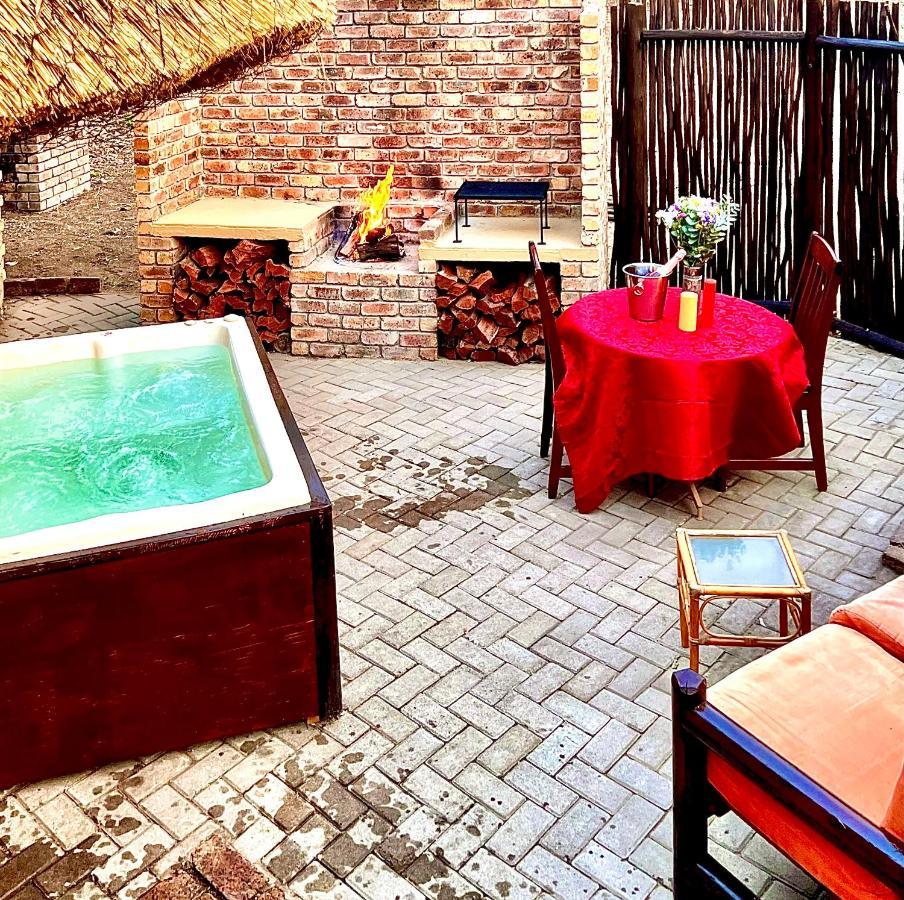 Manzini Chalets Marloth Park Eksteriør billede