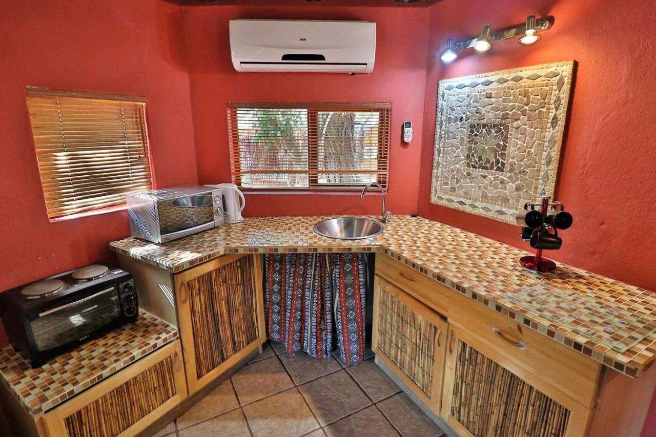 Manzini Chalets Marloth Park Eksteriør billede