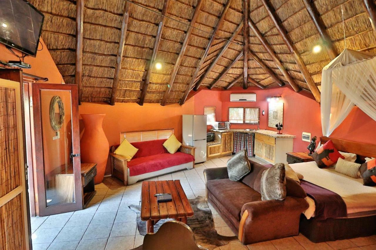Manzini Chalets Marloth Park Eksteriør billede